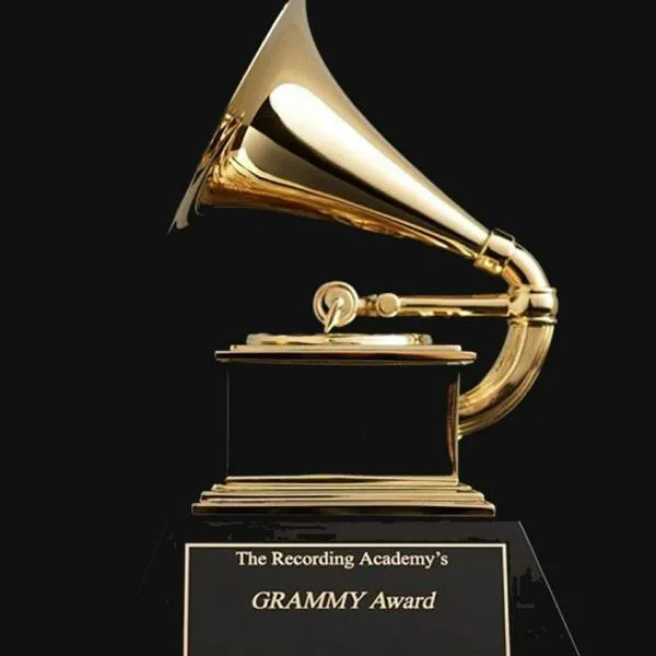 Asesinan a ganador de Grammy en las calles de Londres; hay 3 personas capturadas