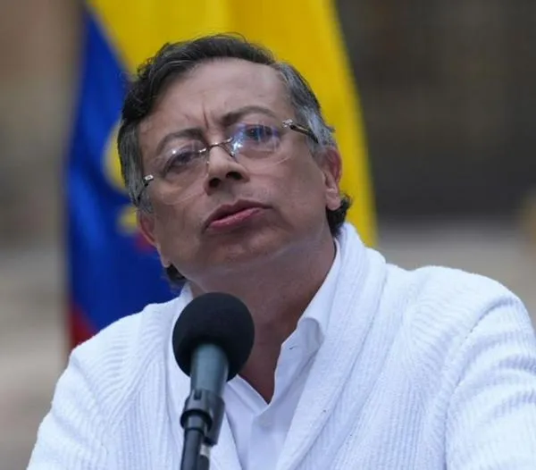 Jaime Arrubla cuestionó la suspensión de Petro en plena campaña