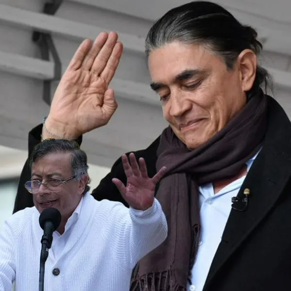 Gustavo Bolívar y Gustavo Petro
