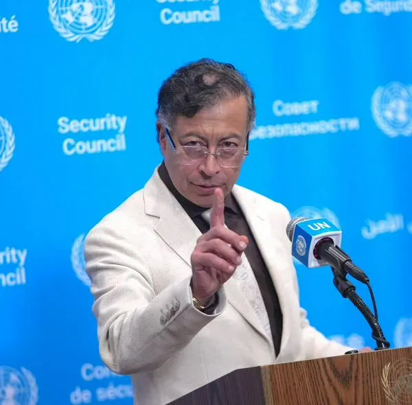 La representante Gloria Arizabaleta confirmó hoy que la suspensión provisional contra el presidente Gustavo Petro sigue firme y bajo revisión en Comisión.