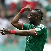 Julián Quiñones, el número 16 de México, celebra haber anotado el primer gol de su equipo durante el partido del Grupo A de la Copa Mundial de la FIFA 2026 entre México y Sudáfrica en el Estadio de la Ciudad de México el 11 de junio de 2026 en la Ciudad de México.