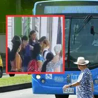 Mujer lanzó a guarda de seguridad a vías del MIO en cali y casi causa tragedia