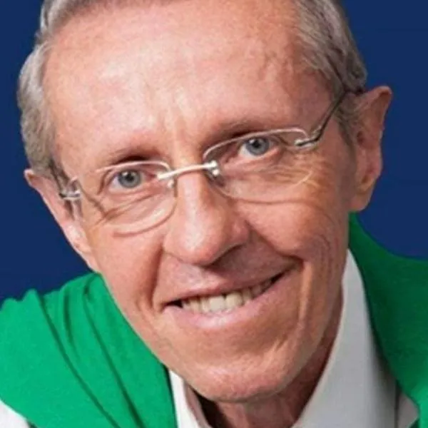 Antonio Navarro Wolff reapareció apoyando a Iván Cepeda y foto despertó reacciones