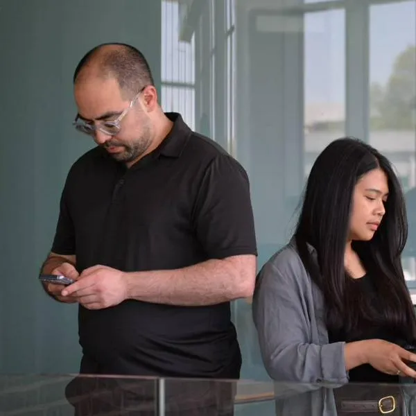No es la edad, es el uso: estudio revela qué pasa en el cerebro de los adolescentes con su primer celular