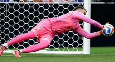 Dominik Livakovic, de Croacia, durante el partido de la Copa del Mundo entre Inglaterra y Croacia en el Dallas Stadium, el 17 de junio de 2026