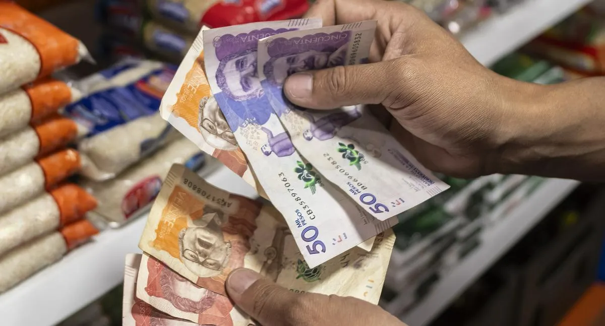 Pesos colombianos