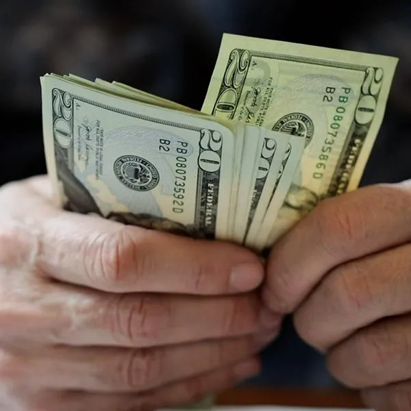 Dólar en Colombia se fue al piso tras triunfo de Abelardo de la Espriella