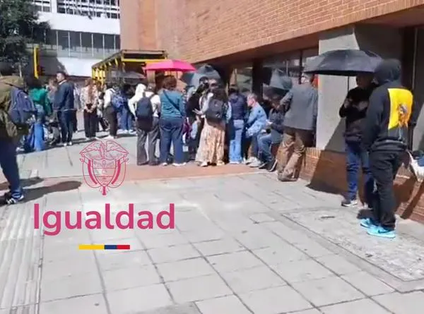 Impiden ingreso de empleados al Ministerio de la Igualdad: no los dejaron entrar