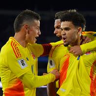 James Rodríguez y Luis Díaz en un partido de la Selección Colombia. Ambos fueron tutelados por "traición a la patria"