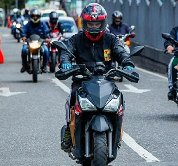 Motociclistas en Bogotá deben prepararse para fuerte cambio con las licencias