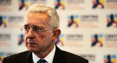 Dan fecha para indagatoria de Uribe en la investigación por dos masacres