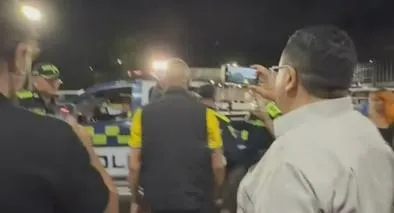 Multan escolta relacionado con campaña de Abelardo de la Espriella durante escrutinios en Medellín