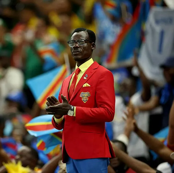 'Lumumba Vea', hincha característico del Congo, durante el partido contra Colombia en el Mundial 2026