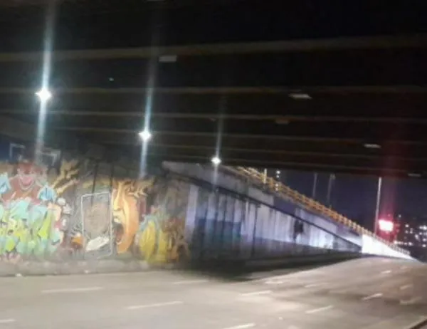 Nuevas medidas antivandálicas instaladas en las luminarias del deprimido del Concejo de Bogotá en la calle 26 