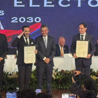 Abelardo de la Espriella recibió las credenciales del CNE como presidente electo