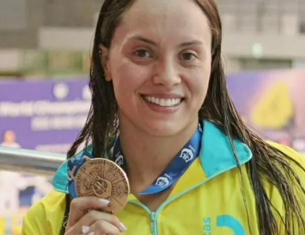 El Equipo Bogotá brilla en oro: Paula Aguirre se coronó campeona mundial de Natación con Aletas en Corea del Sur 