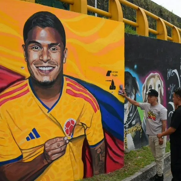 ¡La Ferro se fajó con tremendo mural del Cucho Hernández!