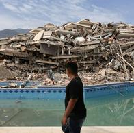 Video de los pescadores durante el terremoto de 7.5 en Venezuela. Balance oficial de daños, cierre de Maiquetía y crónicas de emergencia en La Guaira