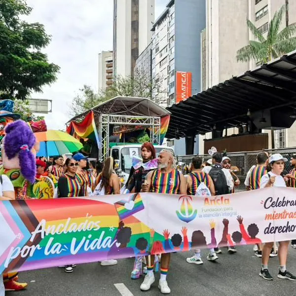 Marcha del Orgullo en Medellín: celebración y memoria LGBTIQ+