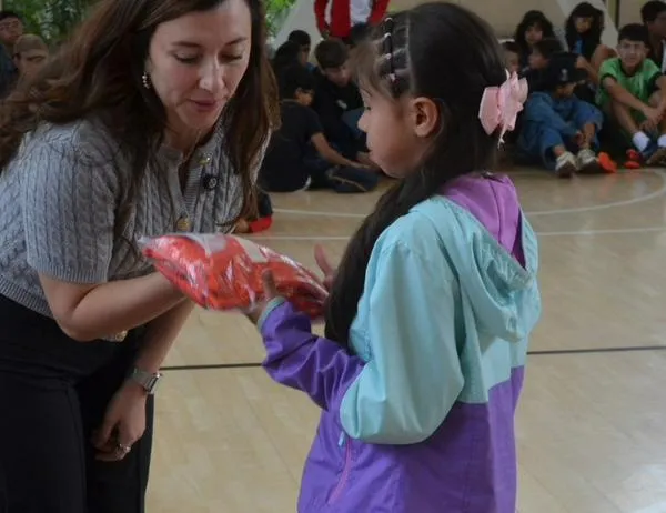Chapinero fortalece sus escuelas deportivas con más de 670 uniformes y elementos de protección 