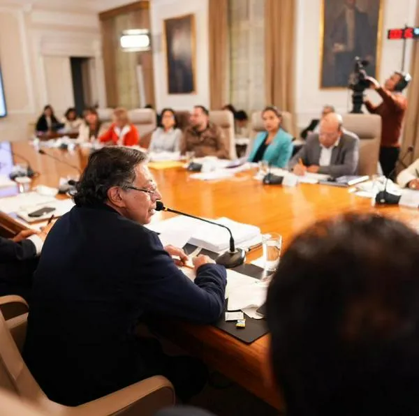 La Procuraduría y la Contraloría General emitieron una fuerte directiva con las reglas del empalme, advirtiendo sanciones penales y fiscales. 