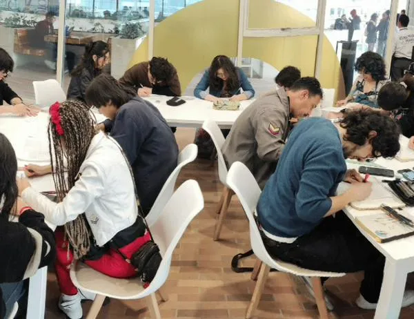 Aprende todo sobre los comics, desde su creación hasta comercialización en taller gratis en CEFE Chapinero 