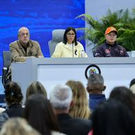 Delcy Rodríguez defendió el despliegue del Gobierno tras el doble terremoto en Venezuela y arremetió con insultos hacia la oposición y medios.