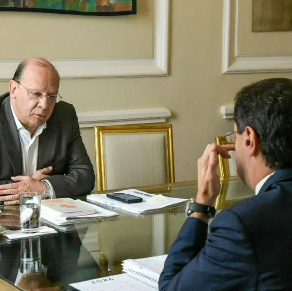 Fuerte discusión en el inicio del empalme entre el gobierno de Gustavo Petro y la administración entrante. José Manuel Restrepo denunció alertas críticas. 