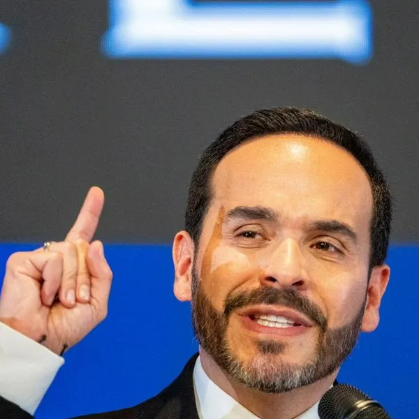 Conozca los requisitos y las condiciones del nuevo programa 'Caza Talentos' anunciado por el presidente electo Abelardo De La Espriella. 