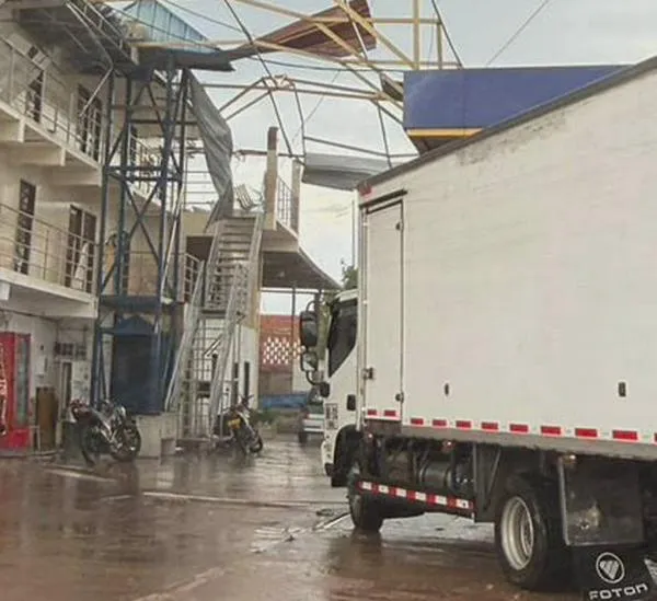 Fuerte vendaval en La Loma de Calenturas dejó pérdidas materiales a unas 400 familias