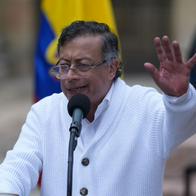 Gustavo Petro reaccionó con una fuerte descarga en redes ante la suspensión del empalme por parte de Abelardo De la Espriella. Conozca polémica estrategia.