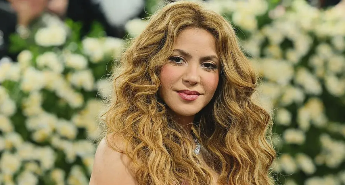 Shakira se volvió viral por la reacción de su asistente en una entrevista