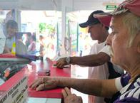 Pago de subsidios cambia: beneficiarios ya no tendrán que hacer filas 