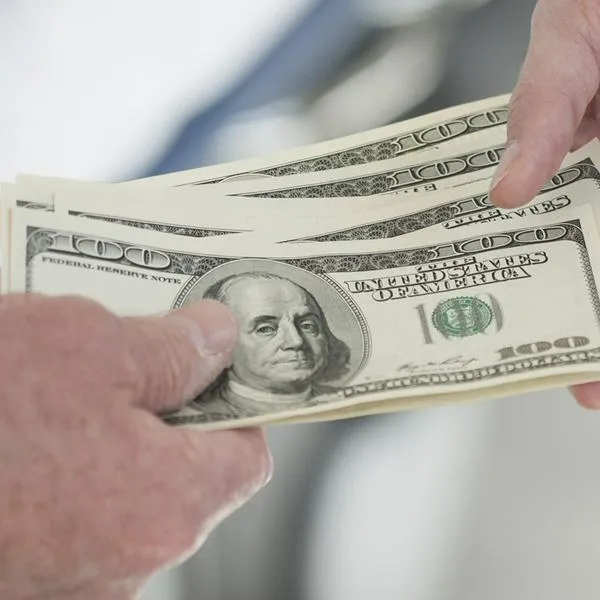 Dólar en Colombia hoy siguió bajando y se mantiene abajo de los 3.300 pesos