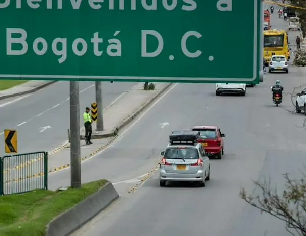 Revisa la medida de pico y placa en Bogotá de este martes 14 de julio de 2026 ¡Particulares y taxis!  