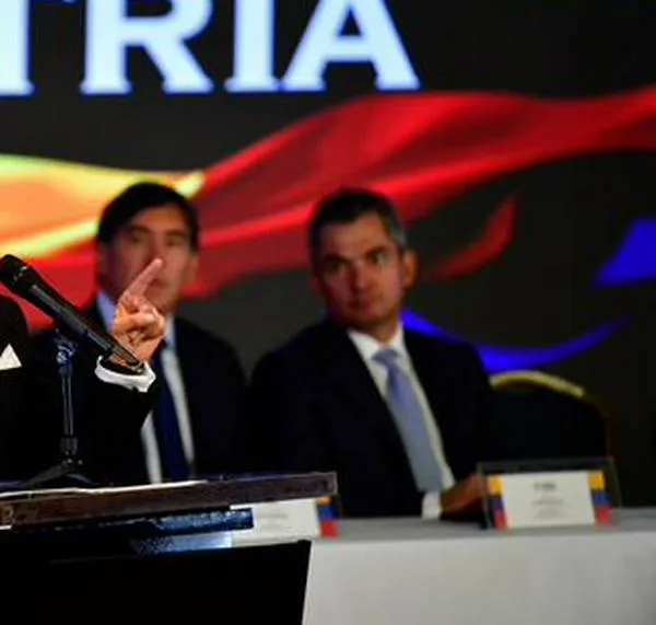De la Espriella presenta su primer plan para la reducción del Estado: eliminará consejerías