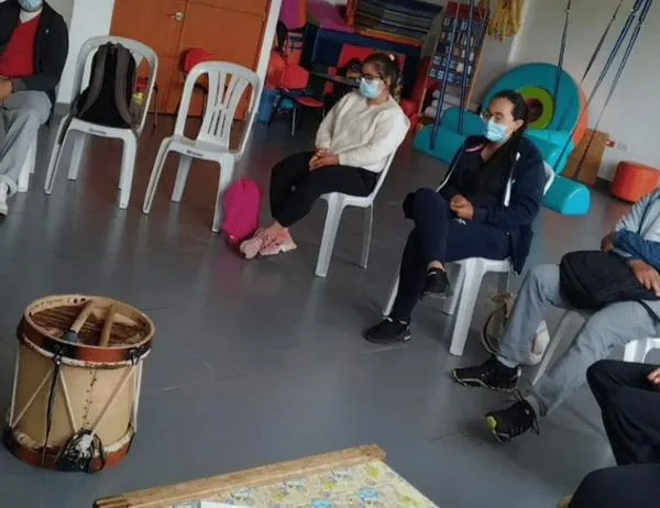 Taller gratis para adultos mayores de danza y ritmos colombianos en el CEFE Chapinero en Bogotá: agéndate este 15 de julio 
