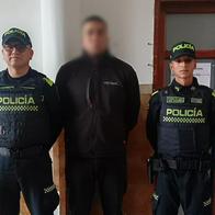 Capturan a falso asesor bancario: tenía decenas de chips y tarjetas robadas