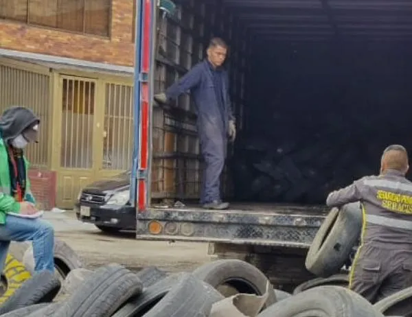 Así puedes disponer correctamente las llantas fuera de uso en Bogotá  