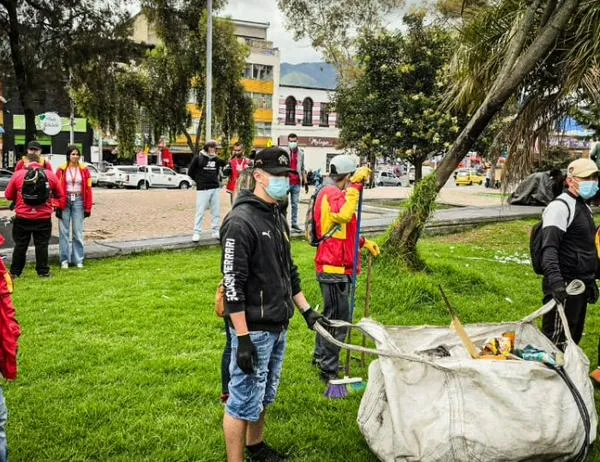 Bogotá recupera su espacio público: intervenidos 400 m² en Los Mártires con acciones de seguridad y atención social 