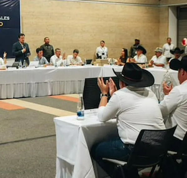 Avanzan empalmes regionales de De la Espriella: Huila y Antioquia siguen en la lista