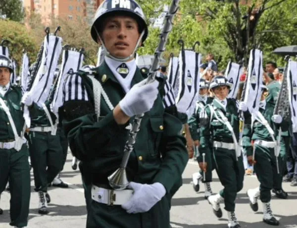 Las bandas de guerra de la Décima Tercera Brigada afinan su paso para el desfile del 20 de Julio en Bogotá 