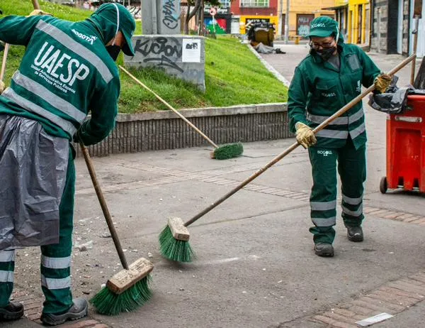 ¿Qué está permitido y qué no al sacar la basura en Bogotá? Te contamos 