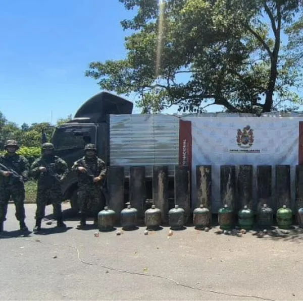 Frustran atentado con vehículo acondicionado para lanzar explosivos