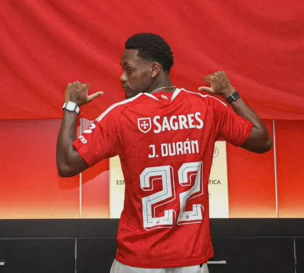 Jhon Durán en presentación con Benfica; "vengo a trabajar duro, a jugar bien y quiero ser campeón"