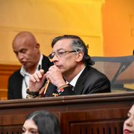 Petro se fue del congreso, no escuchó oposición y hubo pelea de senadores
