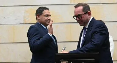 Victoria de Álvaro Uribe sobre Abelardo de la Espriella en el Senado