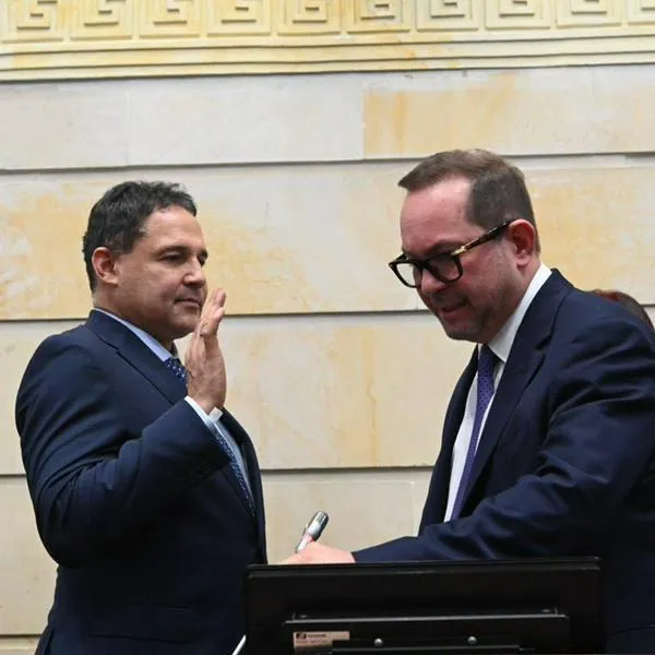 Victoria de Álvaro Uribe sobre Abelardo de la Espriella en el Senado