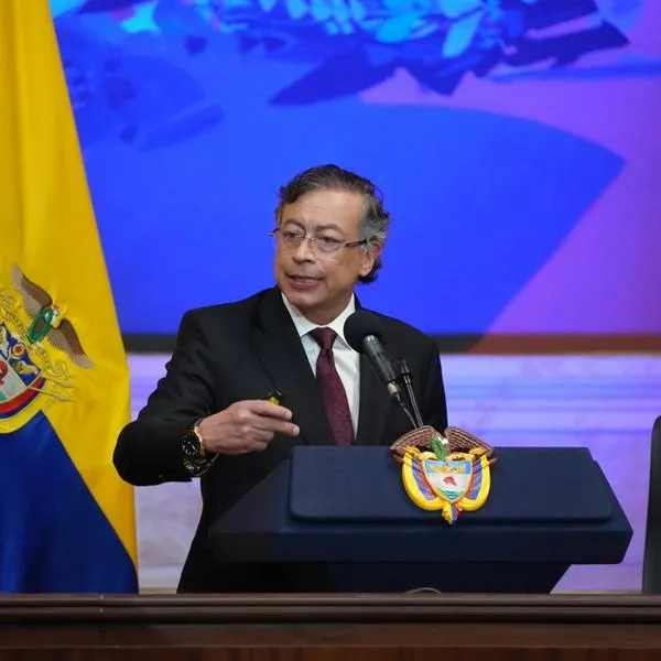 Gustavo Petro se declara aristotélico en el Congreso, pero echa discurso sofista