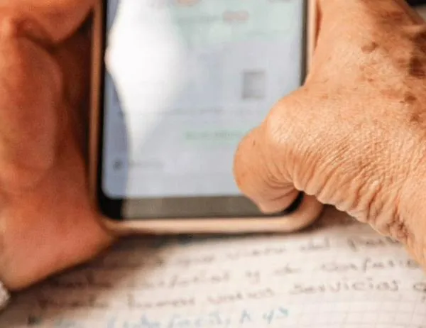 Bogotá lanza curso gratuito para enfrentar violencias digitales contra mujeres: inscripciones abiertas 